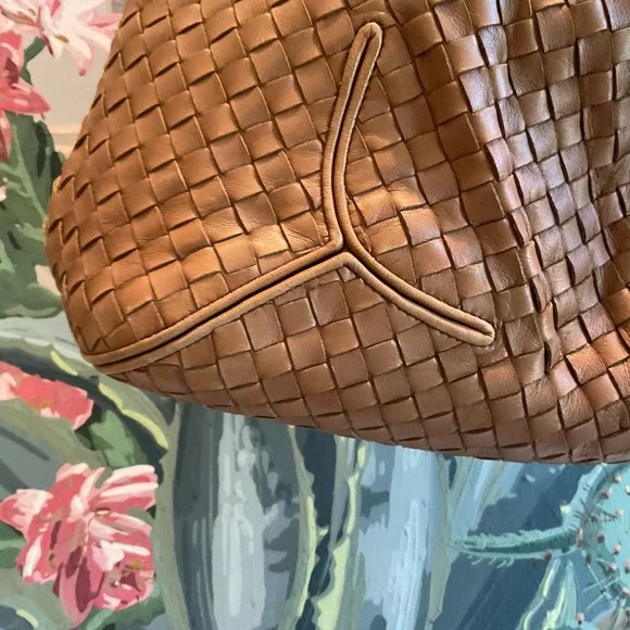 Bottega Veneta Intrecciato Woven Leather Shoulder Bag in Brown - Picture 7 of 13
